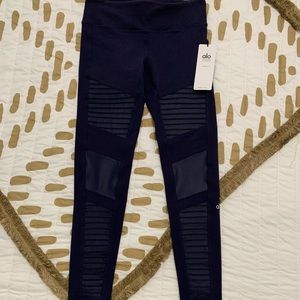 Brand new ALO MOTO LEGGINGS